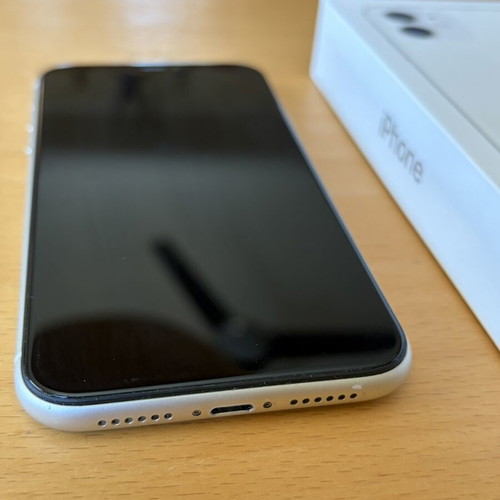 iPhone 11 White 64GB used for parts