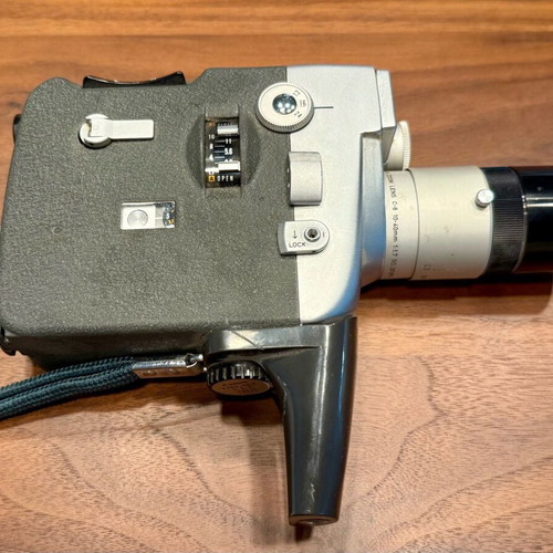 Vintage camera Canon Motor Zoom 8 EEE used, antique collectible model 1962