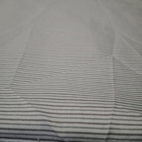 Thin bed sheet like new, dimensions 200x130