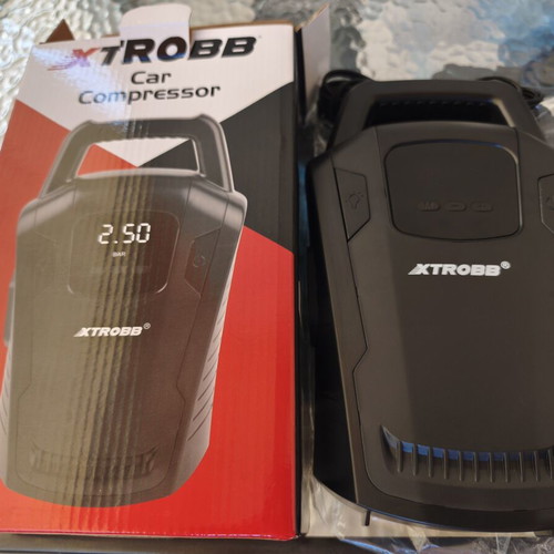 Xtrobb Air Compressor 150psi new, 12v car lighter connection, long cable
