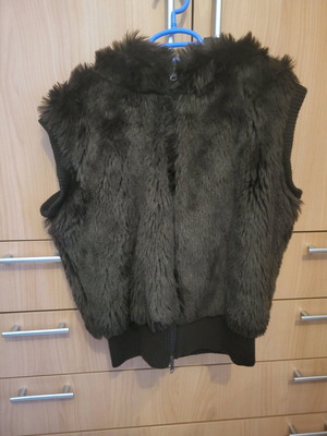 Fur vest like new, brown, size M