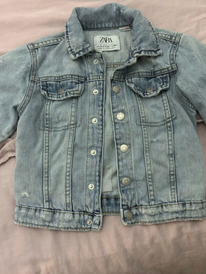 Τζιν ντένιμ μπουφάν Zara μεταχειρισμένο για 3-4 ετών, μπλε, 104 εκ