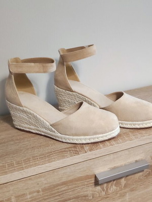 Espadrilles platform sandals size 41 new, beige, velvet fabric