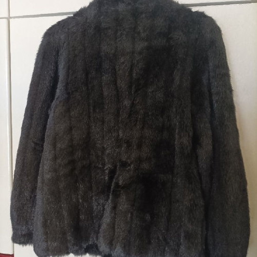 Women's black fur used one size with zipper and pockets