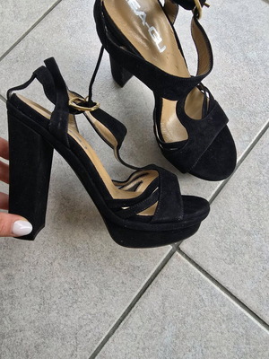 Women's high-heeled sandals size 36 black like new