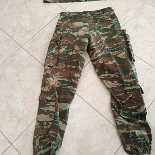 New type camouflage uniform jacket large, pants medium