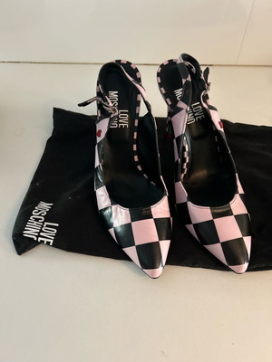 Love moschino γοβες