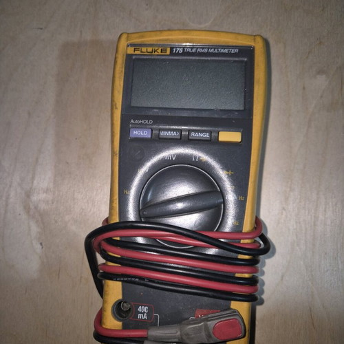 Fluke 175 digital True RMS multimeter used with AC measurement