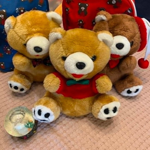 Goody's Christmas Collectible Set like new, 10 pieces including plush bears