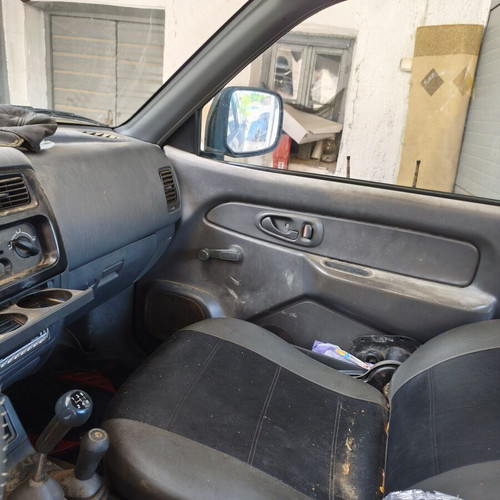 Mitsubishi L200 4x4 SUV like new, petrol, manual, 240000 km