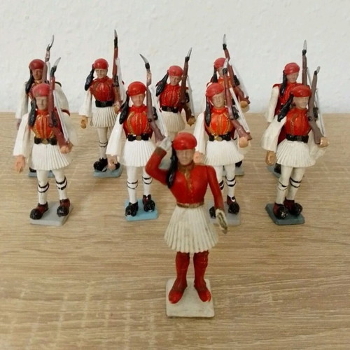 Athina Evzones figures used, red uniform