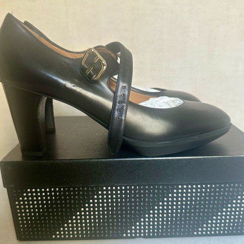 Fratelli Rossetti Mary Janes black leather pumps like new size 41