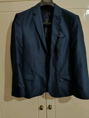 Blue jacket like new with pants and handkerchief