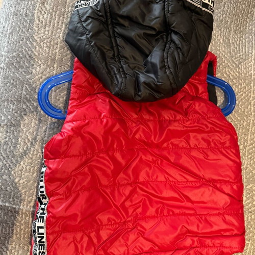 Children's sleeveless jacket with hood red Hashtag like new