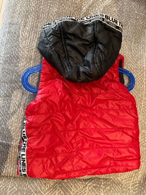 Children's sleeveless jacket with hood red Hashtag like new