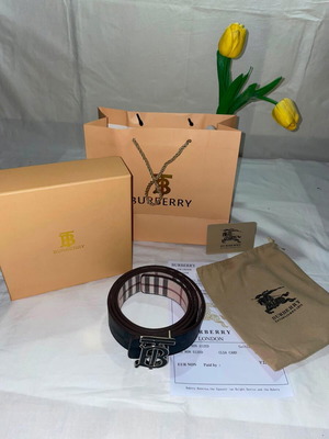 Burberry reversible leather belt new with full packaging