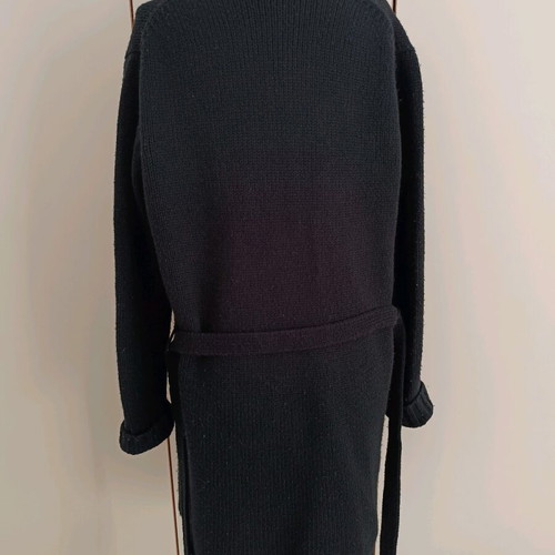 Black women's Mango cardigan used, long, buttonless