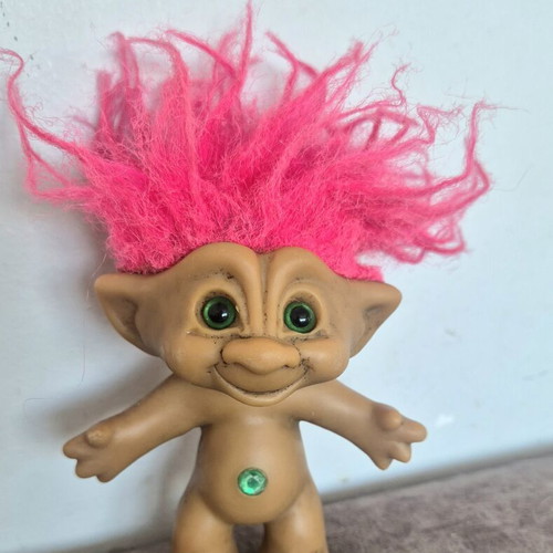 Wishling troll pink hair with green diamond used