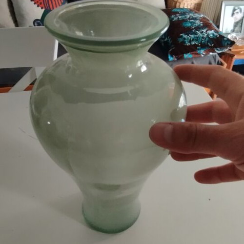 Green solid vase 40 centimeters like new