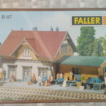 HO scale model train station buildings