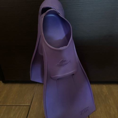 Swim fins used, size 26-28