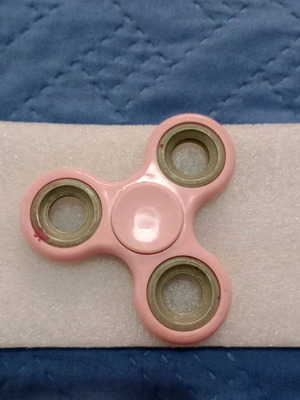 Fidget Spinner pink used