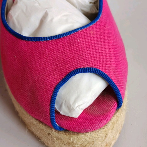 Kanna espadrille platforms like new, pink with blue trim