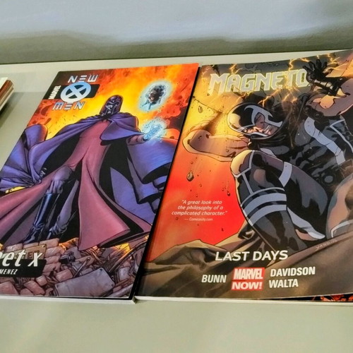 Set graphic novels Magneto X-Men like new, 2 volumes