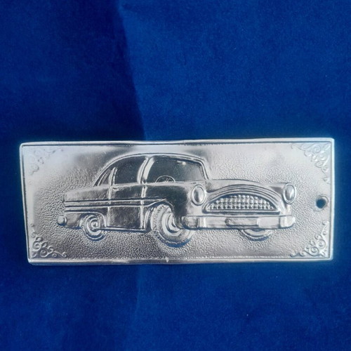 Metal votive new in excellent condition