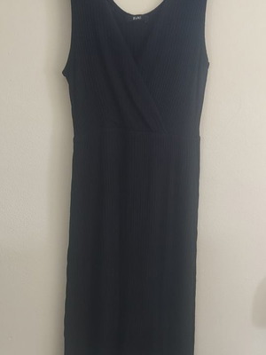 ZUIKI Black ribbed sleeveless dress one size with elastic waist