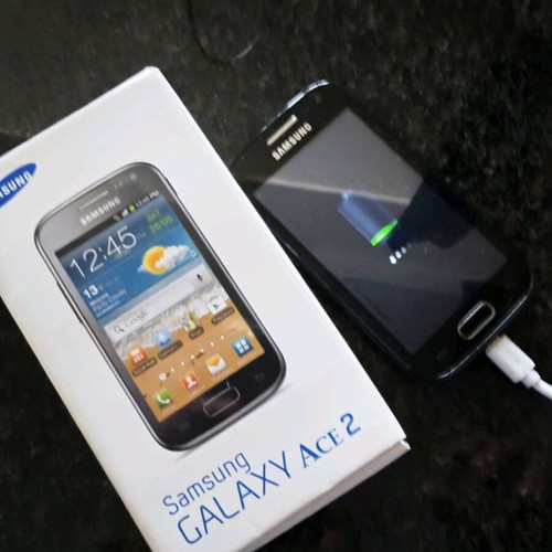 Samsung Galaxy Ace 2 μεταχειρισμένο, πλήρης συσκευασία με φορτιστή και καλώδιο