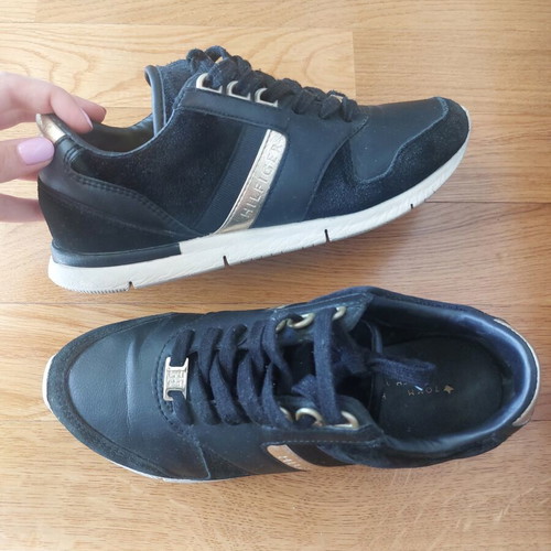 Tommy Hilfiger sneakers like new, size 37, black and gold