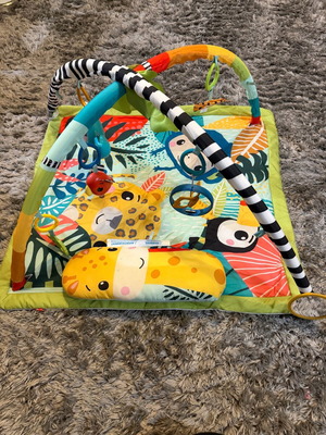 Fisher Price Baby Gym like new with sounds and lights