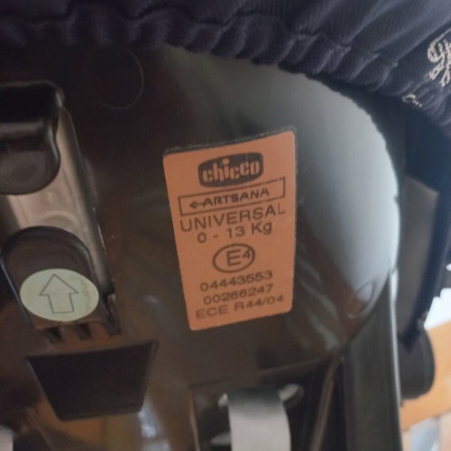 Chicco baby car seat