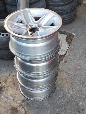 Ζάντες αλουμινίου Camaro Z28 15x7'' ίντσες μεταχειρισμένες