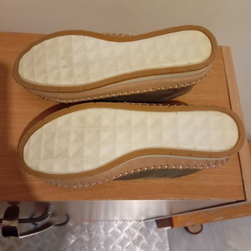 Shoes new, comfortable, wide fit, khaki color, size 38