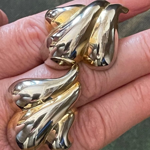 P.E.P. Custom Jewellery collectible large clip earrings like new