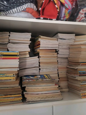 Large Disney comic collection over 1200 issues including Miky Maous