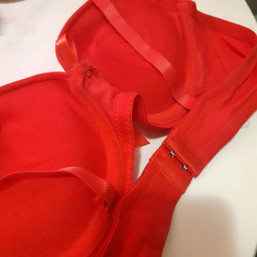 Red bra new, Christmas style with strong support