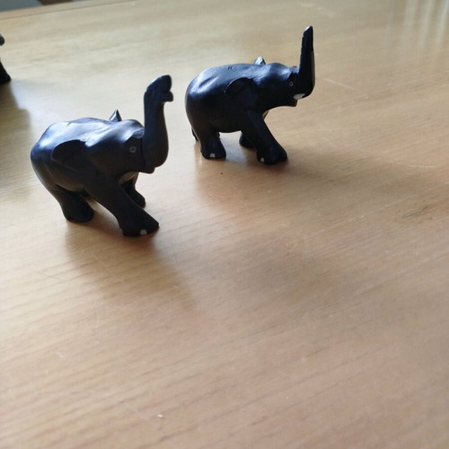 Elephant figurines like new, set of 3 from Africa
