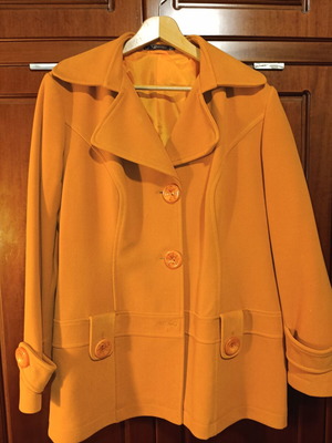 Raxevsky coat like new, size XXL, orange