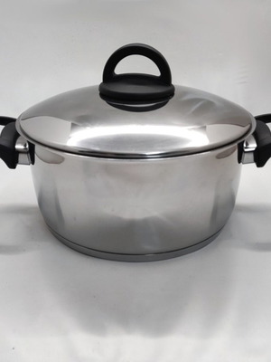 Pyramis Home Bliss Pot 22cm 4.2lt new, suitable for all hobs