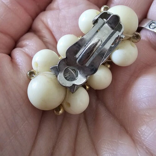 Vintage jewelry set used, ivory color