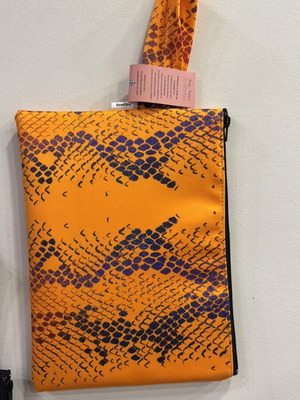 Handbag clutch new multicolor with handle