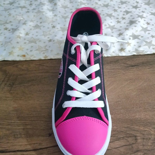 Heelys Classic X2 athletic shoes new, black and pink