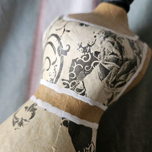 Decorative sewing model like new
