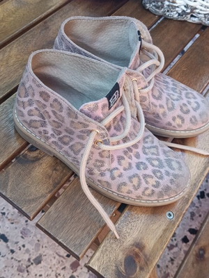 Eb Shoes leather girls' boots size 30 used pink and gold