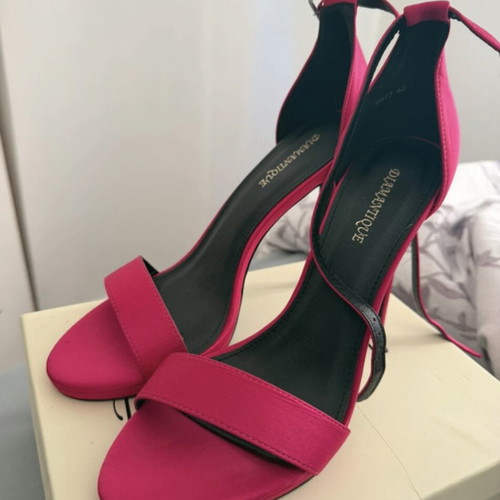 Heeled sandals new, magenta, size 40