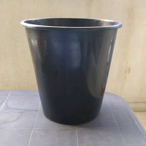 Plastic black kaspo like new