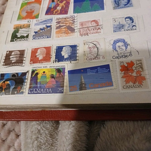 Stamps like new, 19 from Canada and 7 from Syria